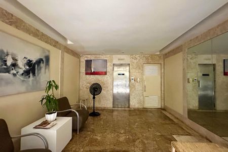 Apartamento à venda com 152m², 3 quartos e 2 vagasEntrada