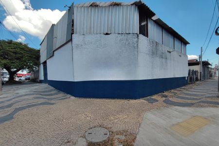 Casa à venda com 450m², 3 quartos e 10 vagasFachada