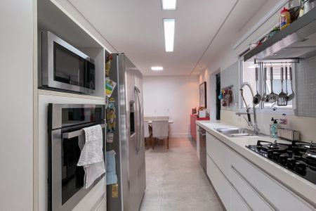 Apartamento à venda com 147m², 3 quartos e 3 vagasCozinha 