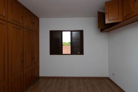 Casa para alugar com 100m², 3 quartos e 2 vagasQuarto 2