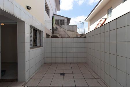 Casa para alugar com 100m², 3 quartos e 2 vagasQuintal