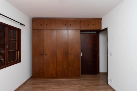 Casa para alugar com 100m², 3 quartos e 2 vagasQuarto 1