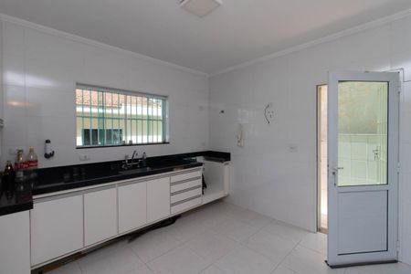 Casa para alugar com 100m², 3 quartos e 2 vagasCozinha