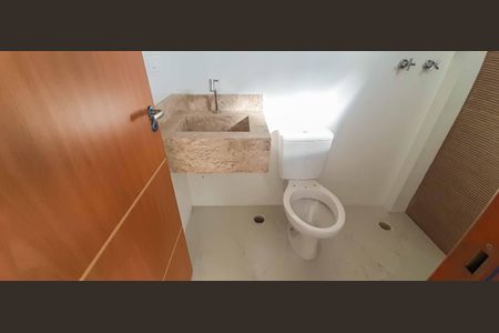 Casa à venda com 160m², 3 quartos e 5 vagas Casa à venda com 160m², 3 quartos e 5 vagasBanheiro da Suíte