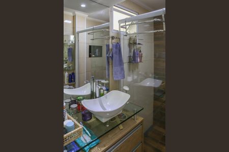 Apartamento à venda com 64m², 2 quartos e 1 vagaBanheiro da Suíte