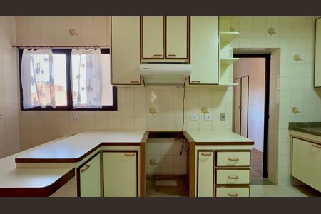 Apartamento à venda com 160m², 3 quartos e 3 vagasCozinha