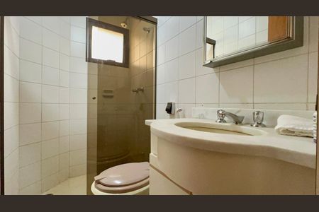 Apartamento à venda com 160m², 3 quartos e 3 vagasBanheiro da Suíte 2