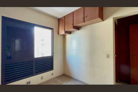 Apartamento à venda com 160m², 3 quartos e 3 vagasSuíte 2