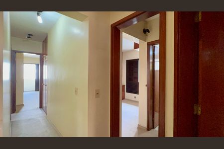 Apartamento à venda com 160m², 3 quartos e 3 vagasCorredor