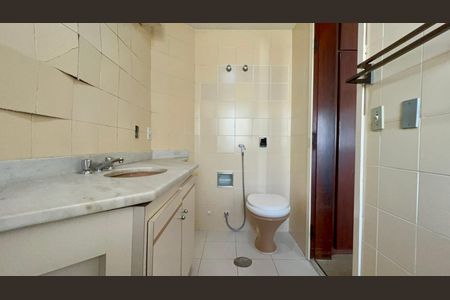 Apartamento à venda com 160m², 3 quartos e 3 vagasBanheiro da Suíte 3