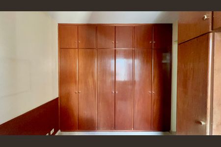 Apartamento à venda com 160m², 3 quartos e 3 vagasSuíte 1