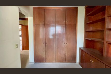 Apartamento à venda com 160m², 3 quartos e 3 vagasSuíte 2