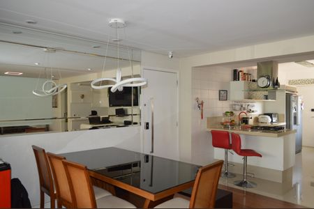 Apartamento à venda com 142m², 3 quartos e 2 vagasSala