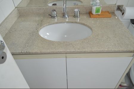 Apartamento à venda com 142m², 3 quartos e 2 vagasBanheiro Suíte 2