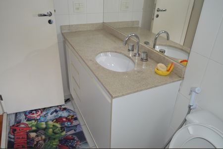 Apartamento à venda com 142m², 3 quartos e 2 vagasBanheiro Suíte 3