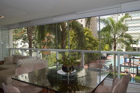 Apartamento à venda com 142m², 3 quartos e 2 vagasVaranda