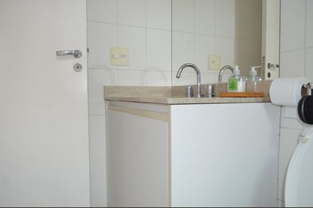 Apartamento à venda com 142m², 3 quartos e 2 vagasBanheiro Suíte 2