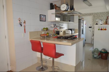 Apartamento à venda com 142m², 3 quartos e 2 vagasCozinha