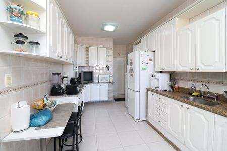 Apartamento para alugar com 184m², 4 quartos e 3 vagasCozinha