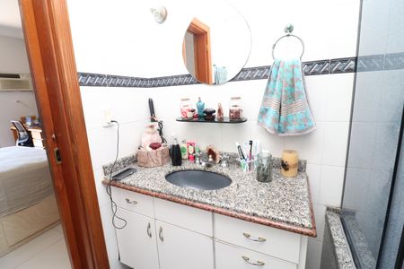 Apartamento para alugar com 184m², 4 quartos e 3 vagasBanheiro da Suíte