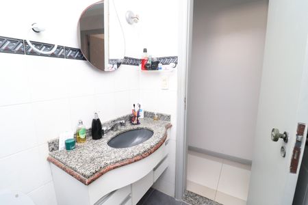 Apartamento para alugar com 184m², 4 quartos e 3 vagasBanheiro Social