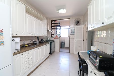 Apartamento para alugar com 184m², 4 quartos e 3 vagasCozinha