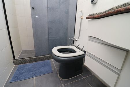 Apartamento para alugar com 184m², 4 quartos e 3 vagasBanheiro Social