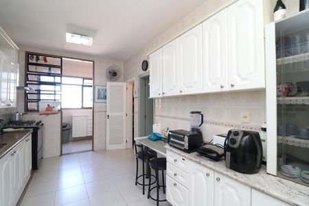 Apartamento para alugar com 184m², 4 quartos e 3 vagasCozinha