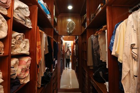 Apartamento para alugar com 184m², 4 quartos e 3 vagasCloset da suíte