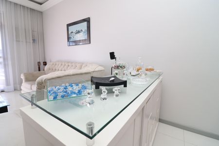 Apartamento para alugar com 184m², 4 quartos e 3 vagasSala