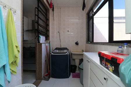 Apartamento para alugar com 184m², 4 quartos e 3 vagasÁrea de Serviço