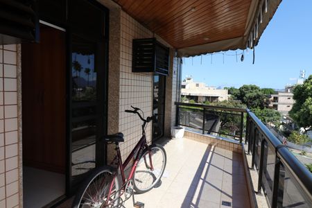 Apartamento para alugar com 184m², 4 quartos e 3 vagasVaranda