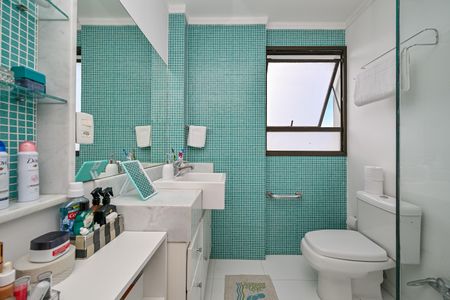 Apartamento à venda com 80m², 2 quartos e 2 vagasBanheiro da Suíte