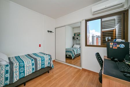 Apartamento à venda com 80m², 2 quartos e 2 vagasQuarto