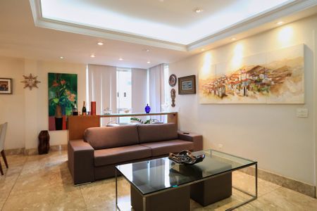 Apartamento à venda com 160m², 4 quartos e 2 vagasSala