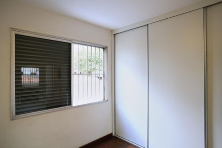 Apartamento à venda com 160m², 4 quartos e 2 vagasQuarto 4
