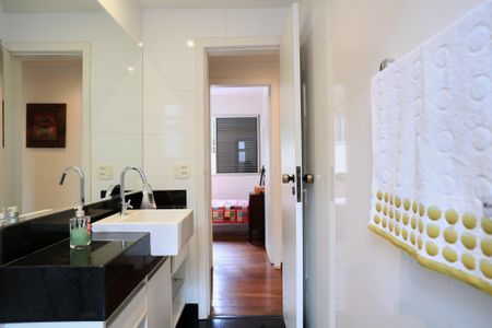 Apartamento à venda com 160m², 4 quartos e 2 vagasBanheiro