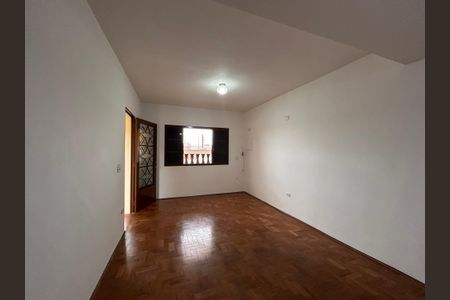 Casa para alugar com 200m², 3 quartos e 2 vagasSala