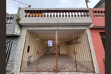 Casa para alugar com 200m², 3 quartos e 2 vagasFachada