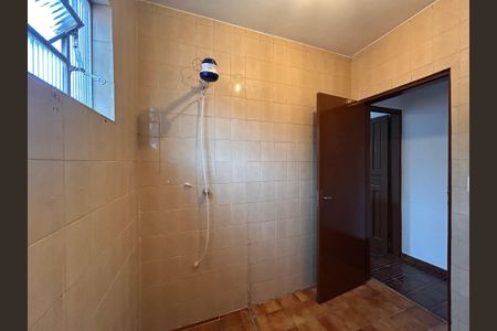 Casa para alugar com 200m², 3 quartos e 2 vagasBanheiro