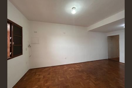 Casa para alugar com 200m², 3 quartos e 2 vagasSala