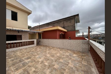 Casa para alugar com 200m², 3 quartos e 2 vagasQuintal