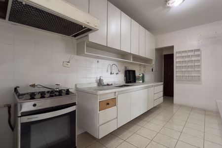 Apartamento à venda com 107m², 3 quartos e 1 vagaCozinha e Área de Serviço