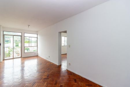 Apartamento para alugar com 86m², 4 quartos e 1 vaga Apartamento para alugar com 86m², 4 quartos e 1 vagaSala