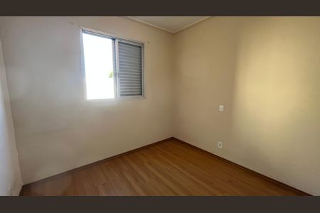 Quarto de apartamento à venda com 2 quartos, 79m² em Vila Itapura, Campinas
