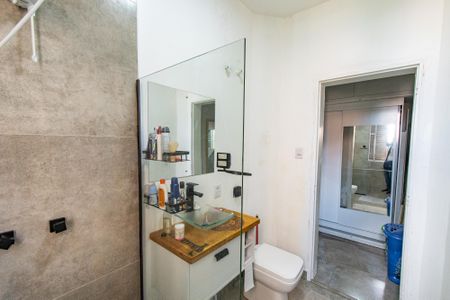 Studio à venda com 48m², 1 quarto e sem vaga Studio à venda com 48m², 1 quarto e sem vagaBanheiro