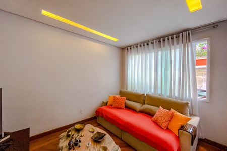 Casa à venda com 150m², 3 quartos e 1 vagaSala