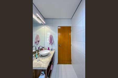 Casa à venda com 150m², 3 quartos e 1 vagaBanheiro