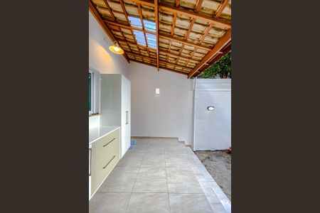 Casa à venda com 150m², 3 quartos e 1 vagaÁrea de Serviço