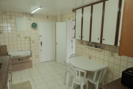 Apartamento à venda com 105m², 3 quartos e 1 vaga Apartamento à venda com 105m², 3 quartos e 1 vagaCozinha